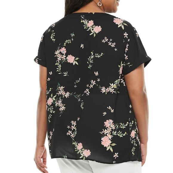 Croft & Barrow blue floral front Pleated top - Picture 3 of 10